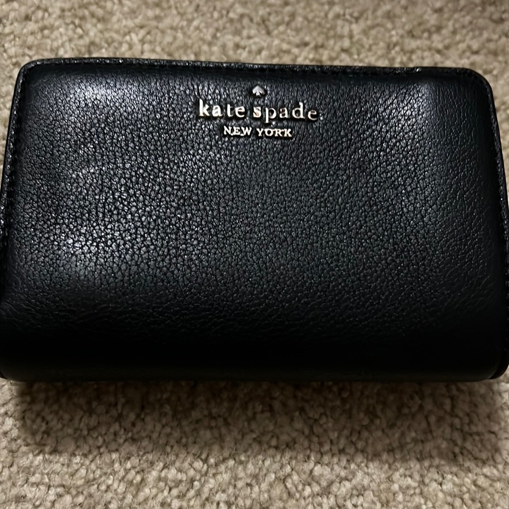 Medium Kate Spade Wallet